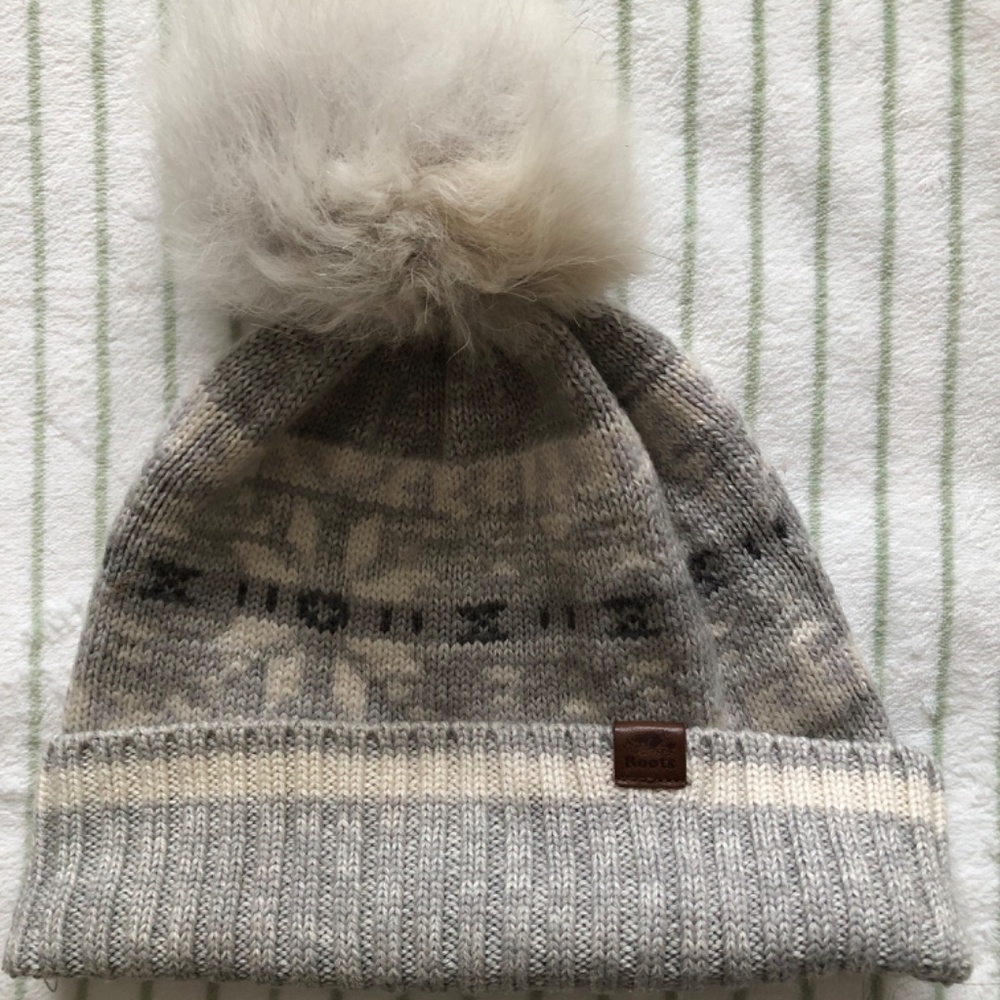Roots Toque - Picture 5 of 5